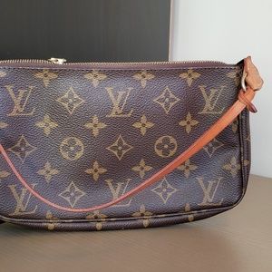 Louis Vuitton monogram pochette handbag